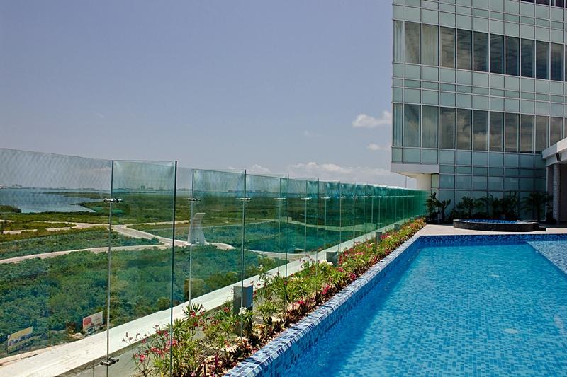 Fiesta Inn Cancun Las Americas Bagian luar foto