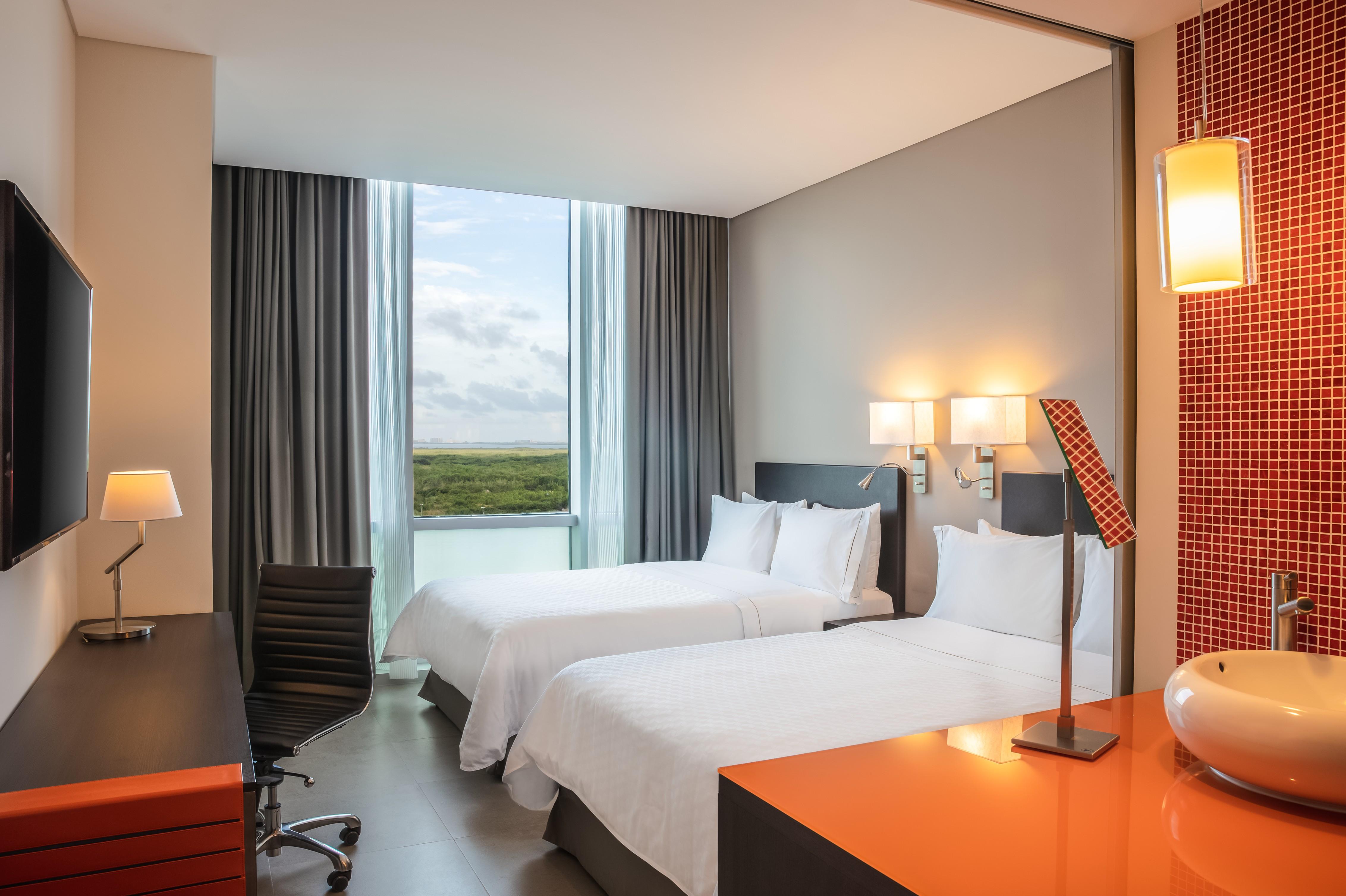 Fiesta Inn Cancun Las Americas Bagian luar foto