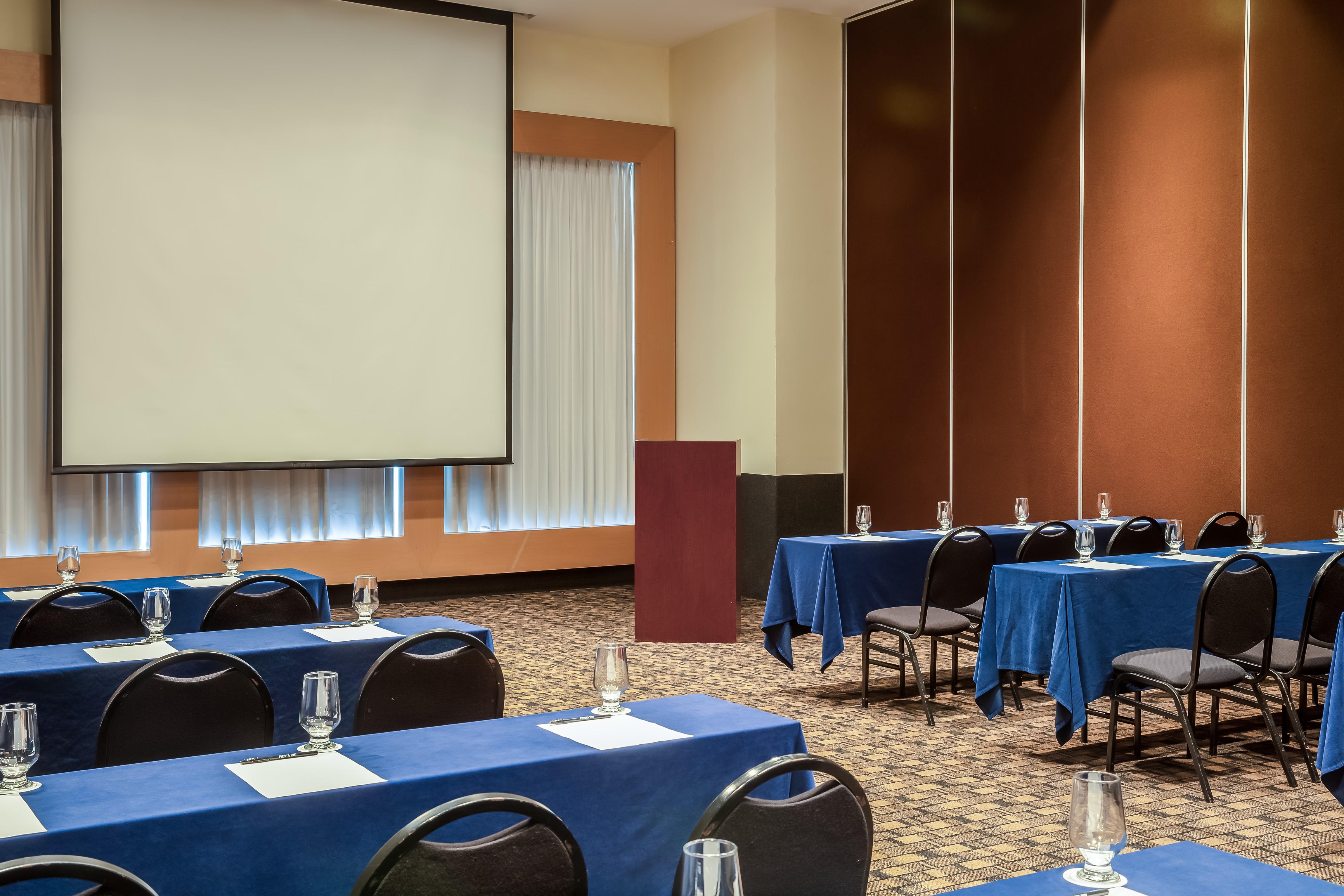 Fiesta Inn Cancun Las Americas Bagian luar foto