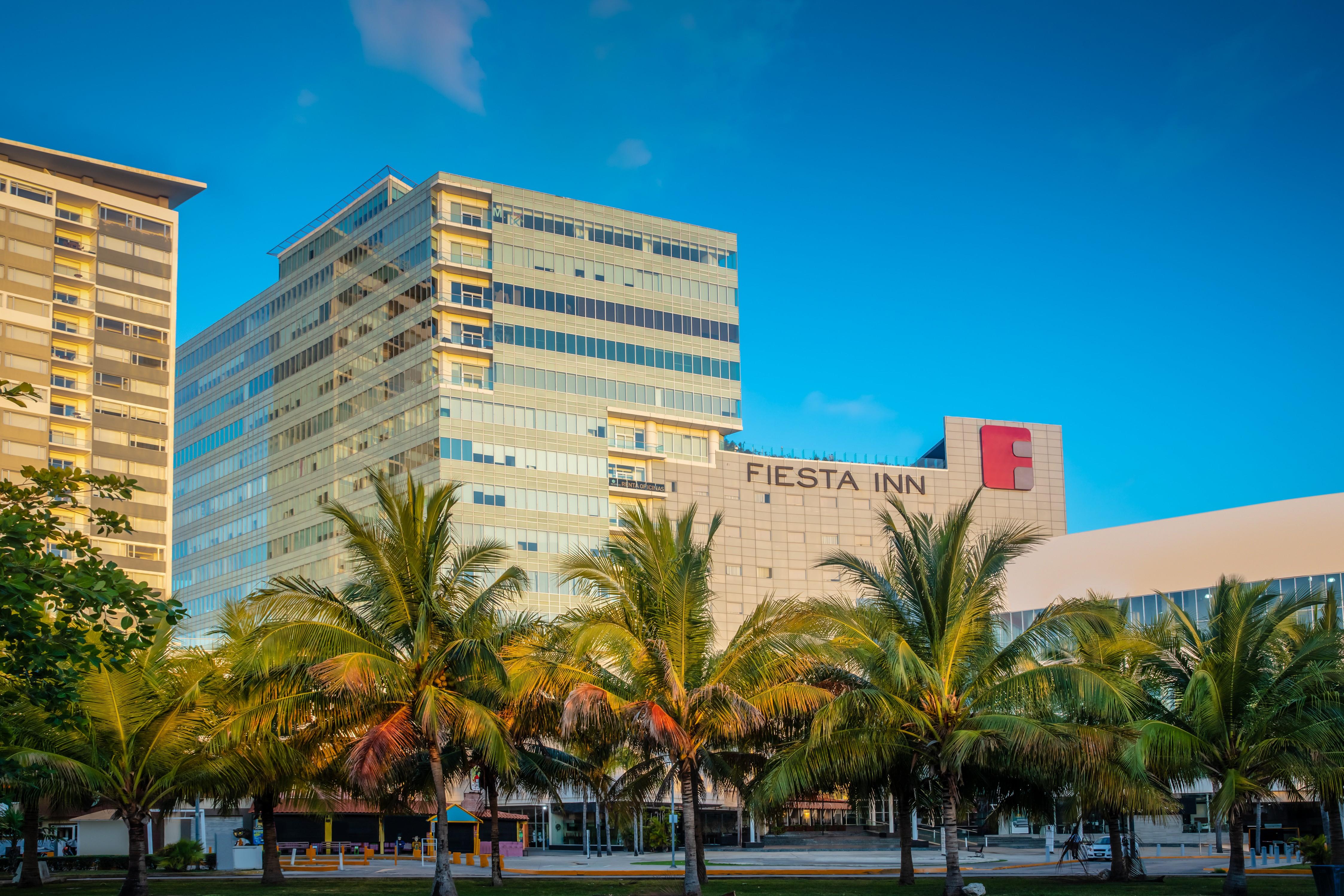 Fiesta Inn Cancun Las Americas Bagian luar foto