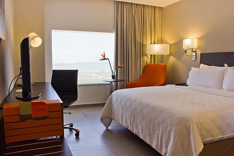 Fiesta Inn Cancun Las Americas Bagian luar foto