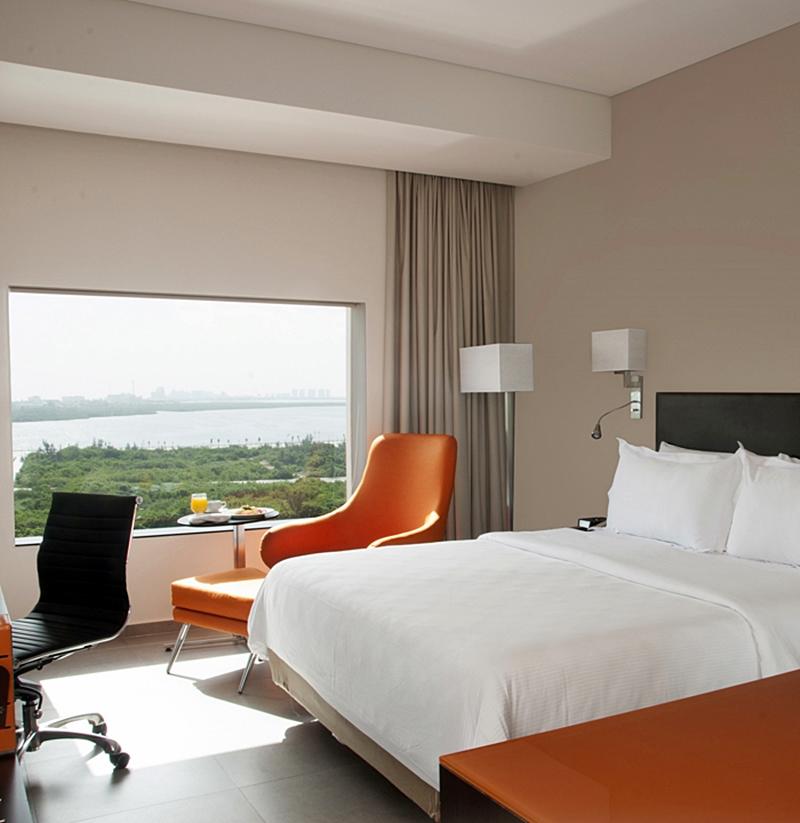 Fiesta Inn Cancun Las Americas Bagian luar foto